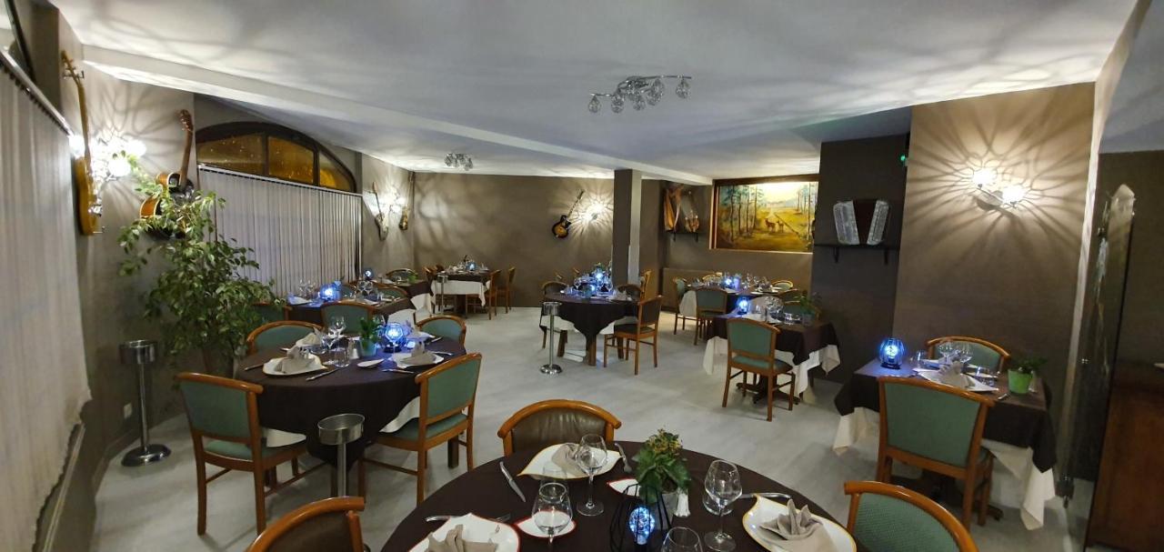 Logis Hotel Saint-Hubert Cour-Cheverny Εξωτερικό φωτογραφία