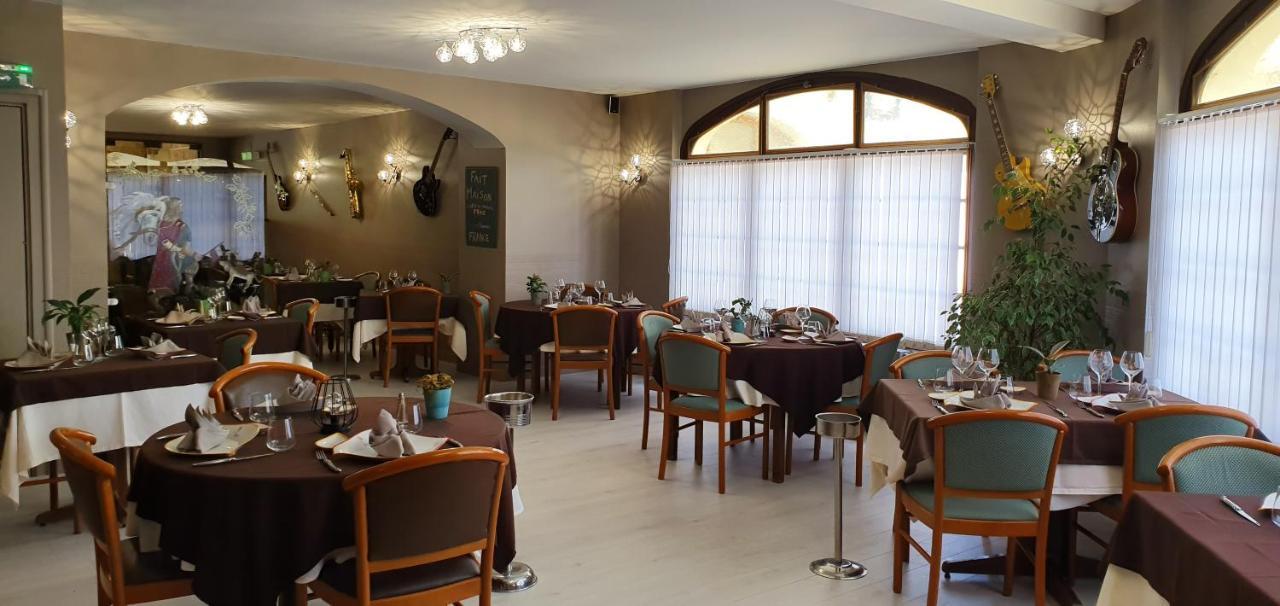 Logis Hotel Saint-Hubert Cour-Cheverny Εξωτερικό φωτογραφία