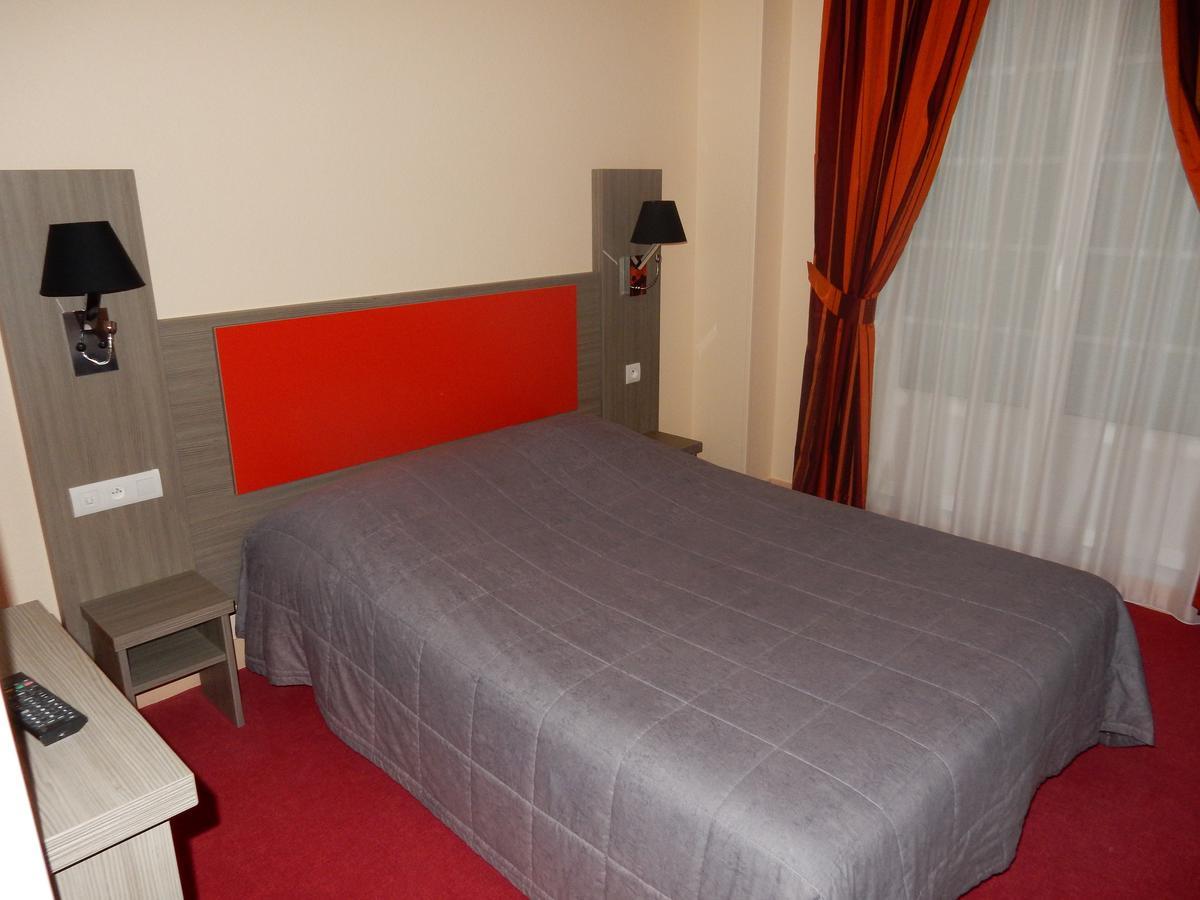 Logis Hotel Saint-Hubert Cour-Cheverny Εξωτερικό φωτογραφία