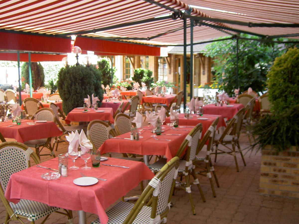 Logis Hotel Saint-Hubert Cour-Cheverny Εξωτερικό φωτογραφία
