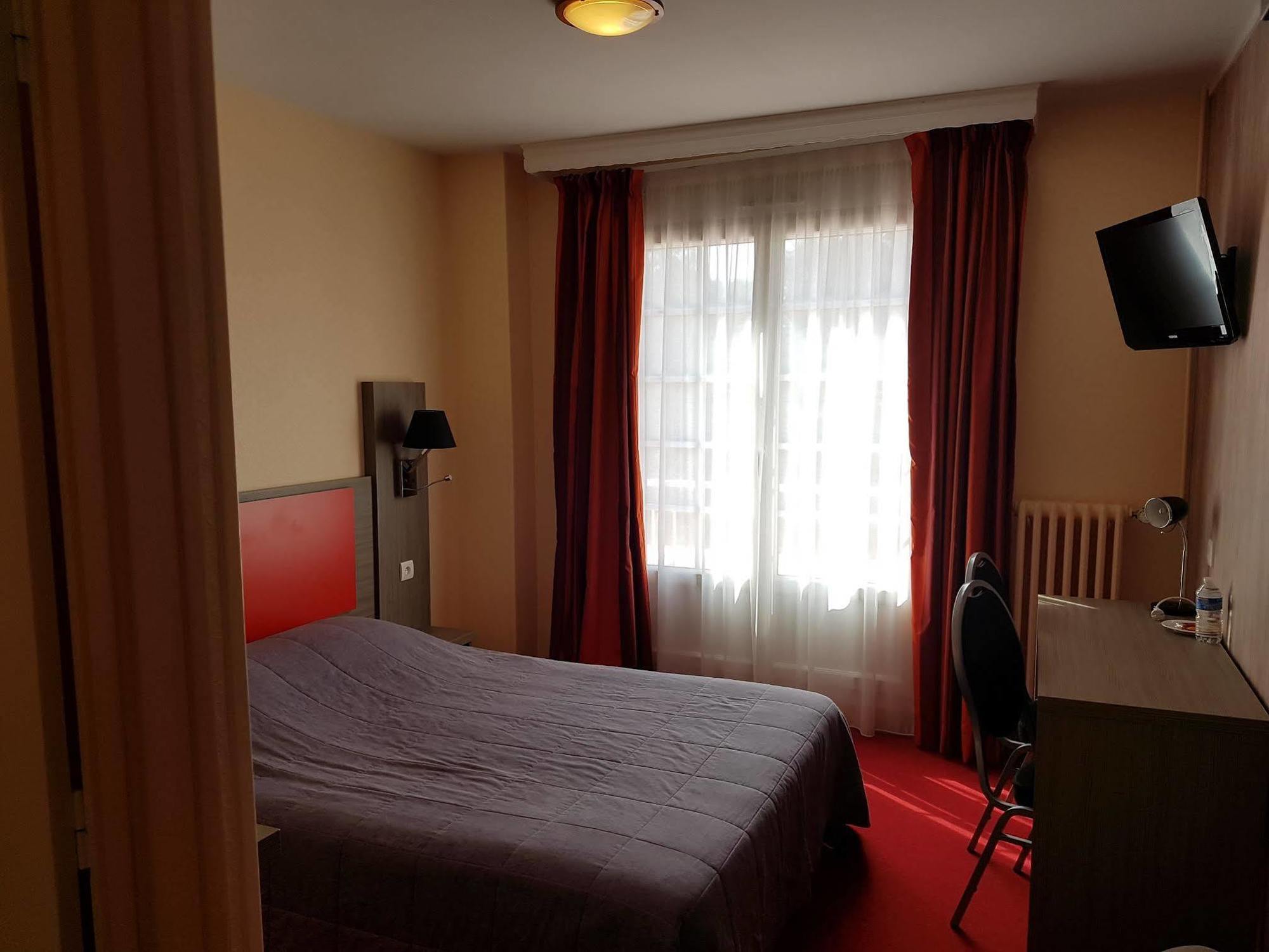 Logis Hotel Saint-Hubert Cour-Cheverny Εξωτερικό φωτογραφία