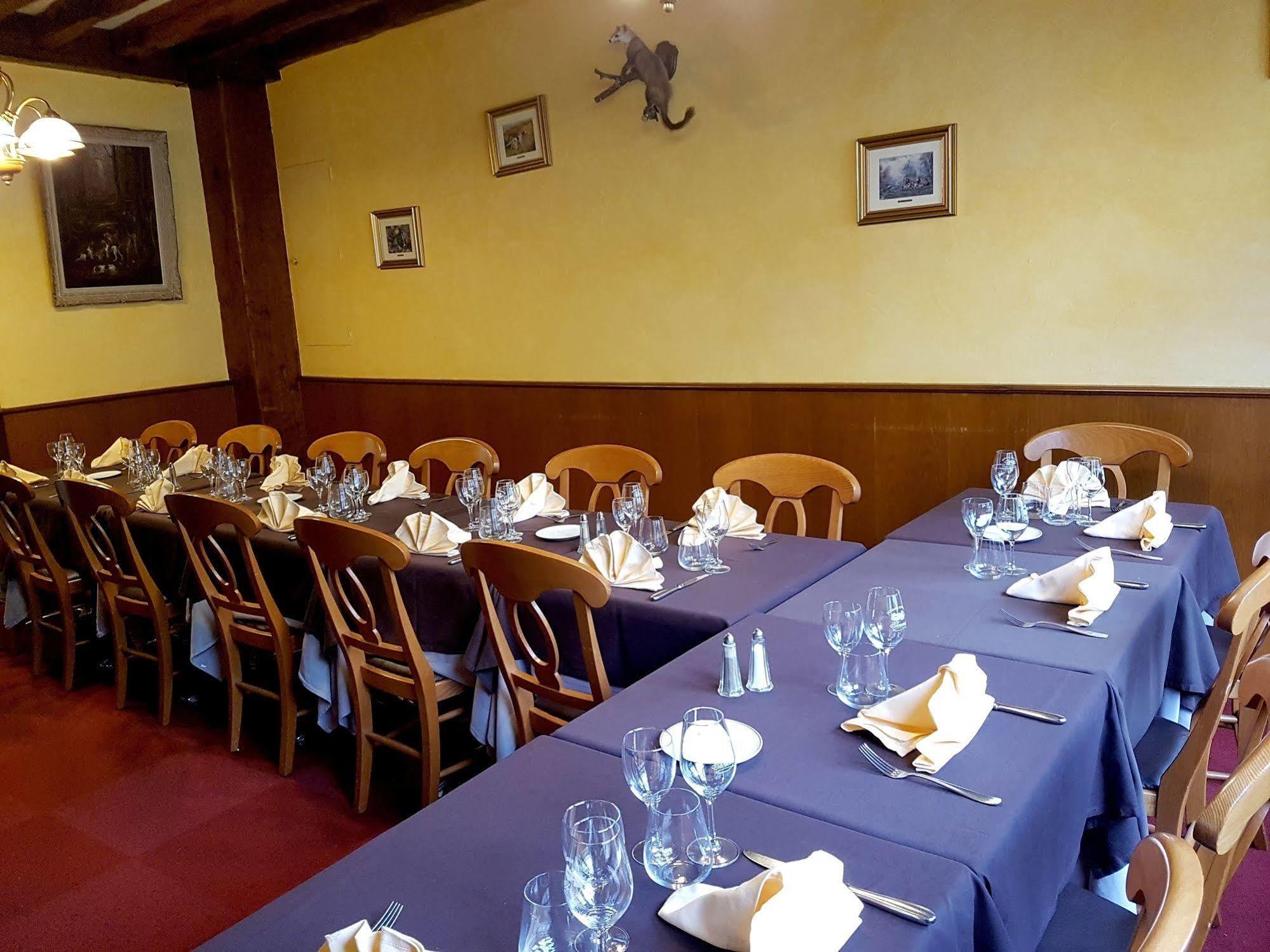 Logis Hotel Saint-Hubert Cour-Cheverny Εξωτερικό φωτογραφία