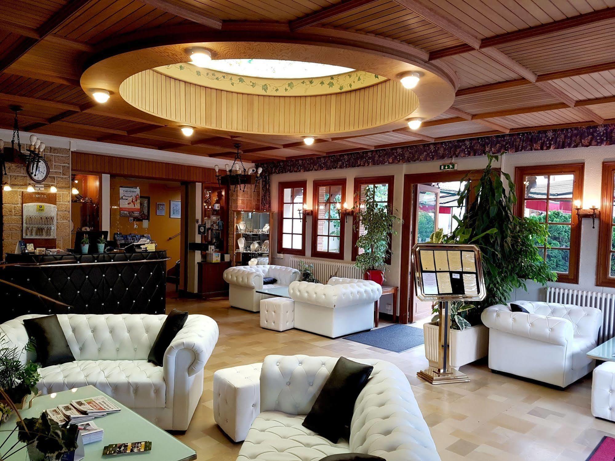 Logis Hotel Saint-Hubert Cour-Cheverny Εξωτερικό φωτογραφία